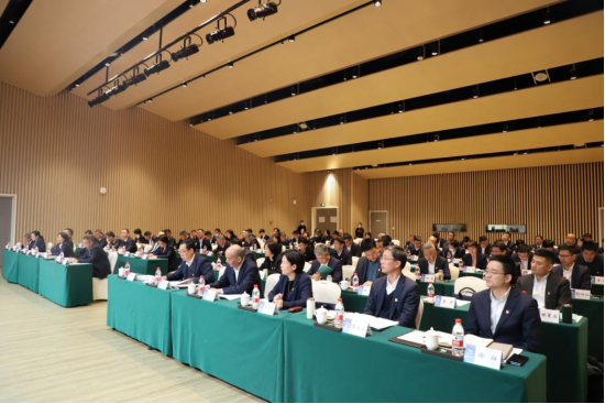 集團黨委舉辦中層管理(lǐ)人(rén)員(yuán)學習(xí)貫徹黨的(de)二十大(dà)精神集中輪訓班